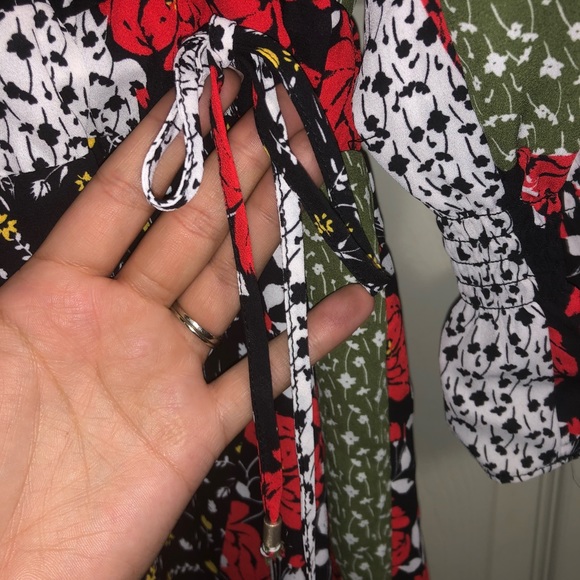 Libby Edelman: Multi-Patterned Dress - Picture 4 of 8